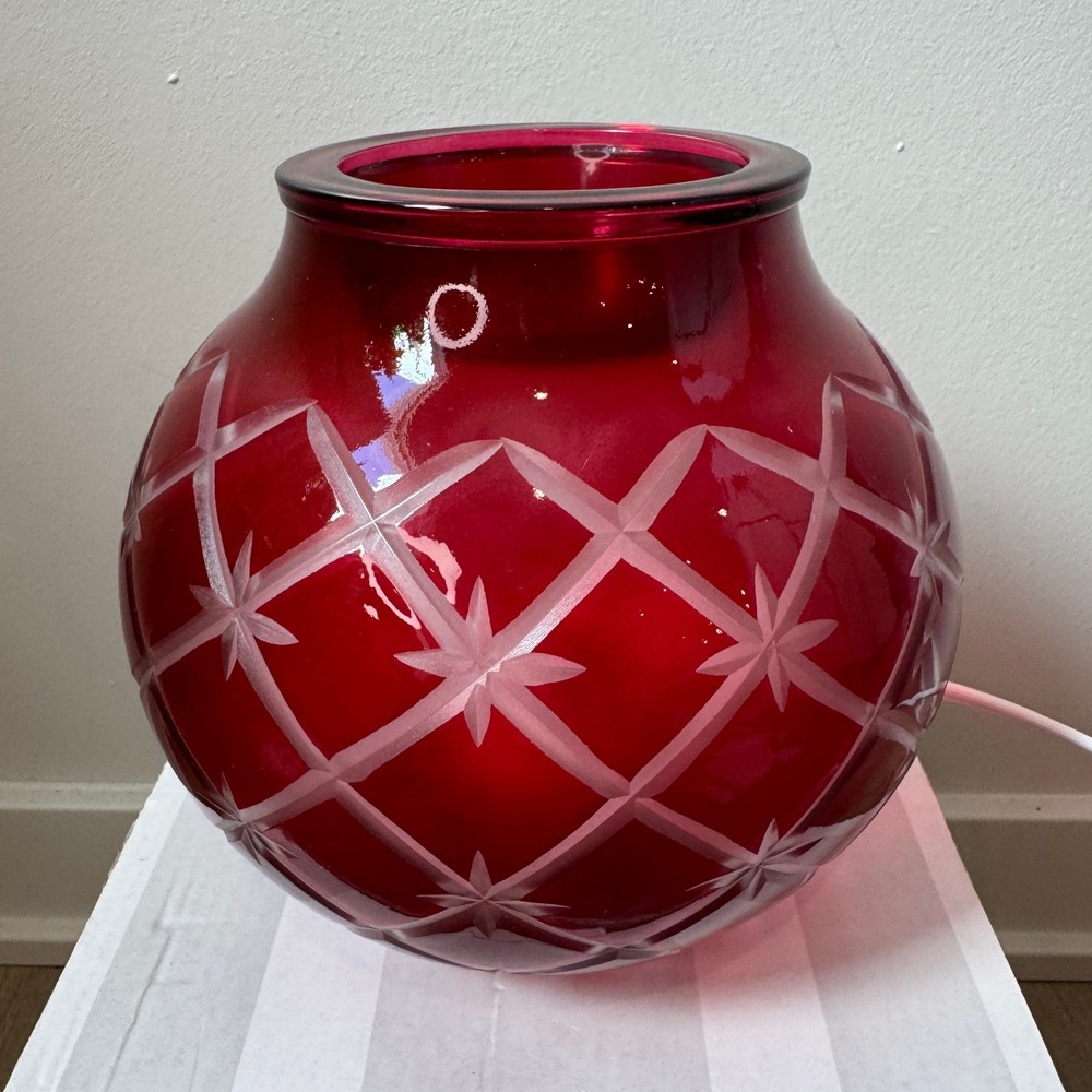 Scentsy Christmas Glow Ruby Red Etched Glass Full Size Electric Wax Warmer NIB